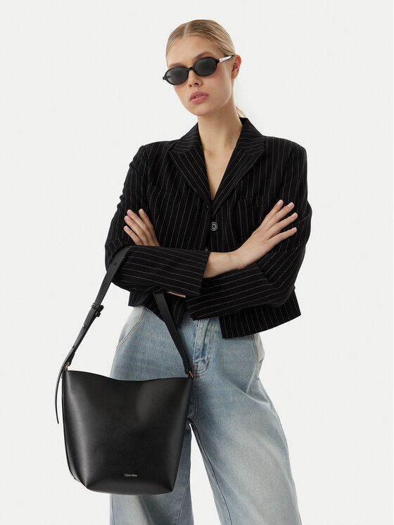 Calvin Klein Soma Calvin Klein Foil Logo Medium LV04F3736G Melns