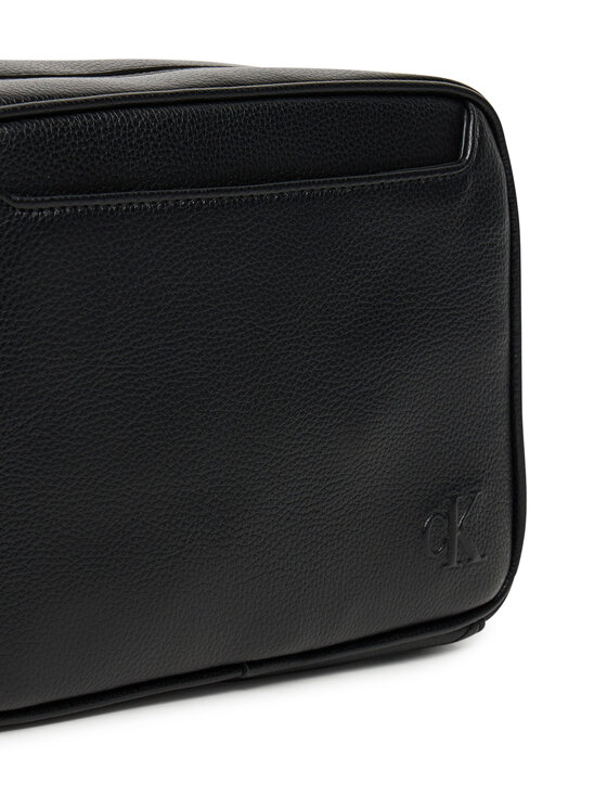 Calvin Klein Taška cez rameno Calvin Klein Cargo Camera Bag LV04D3129G Čierna
