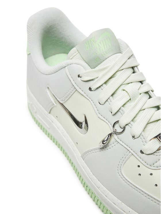 Nike Laisvalaikio batai Nike Air Force 1 07 NN FN8540 Balta