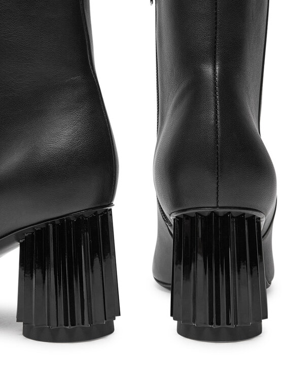 AGL Ботильйони AGL Dorica M Bootie D271500PCKB1411013 Чорний