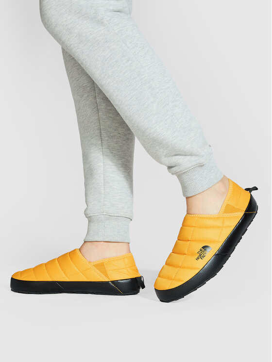 The North Face Bačkory The North Face Thermoball Traction Mule V NF0A3UZNZU31 Žlutá