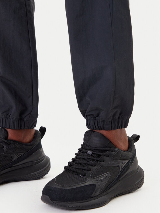 Reebok Reebok Παντελόνι φόρμας Vector 100221435 Μαύρο Relaxed Fit