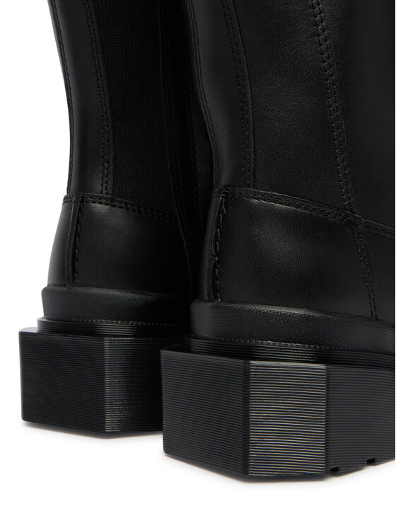 Dr. Martens Polokozačky Dr. Martens Maybole Hi Square DM41993001 Černá