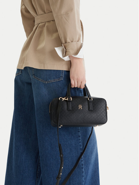 Tommy Hilfiger Bolso Tommy Hilfiger Th Daily Crossover Mono AW0AW18415 Negro