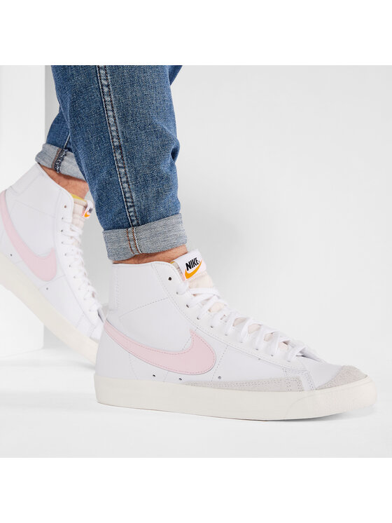Nike Tenisice Nike Blazer Mid '77 Vntg BQ6806 108 Bijela