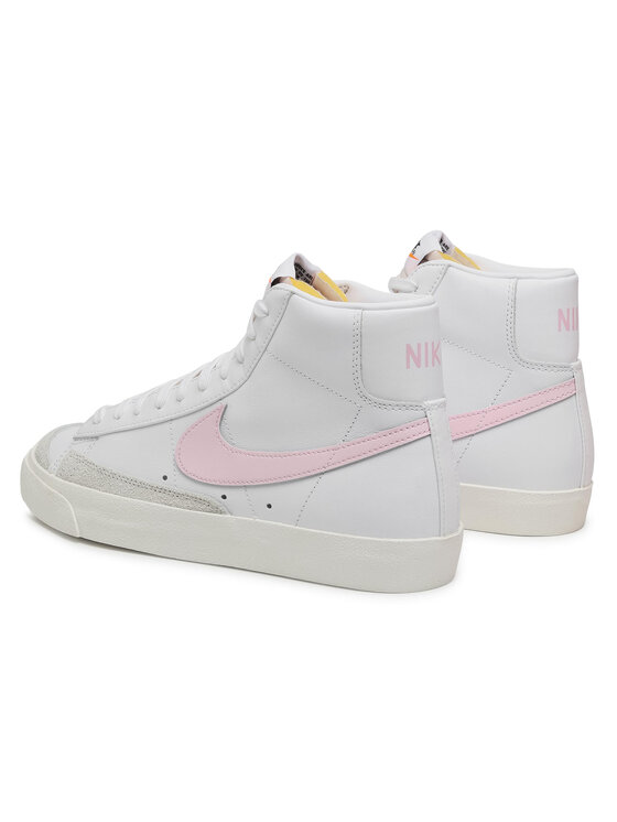 Nike Sneakersy Nike Blazer Mid '77 Vntg BQ6806 108 Biały