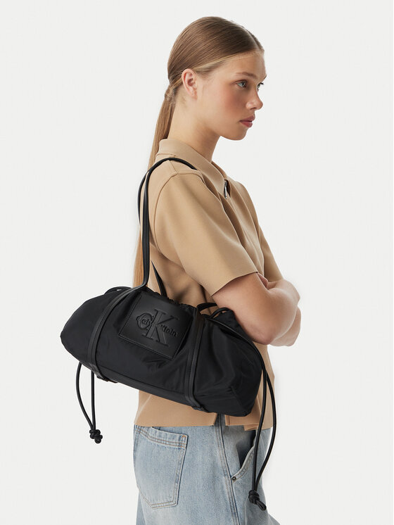 Calvin Klein Τσάντα Calvin Klein LV04F3703G Μαύρο