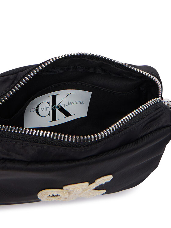 Calvin Klein Jeans Ročna torba Calvin Klein Jeans Crossbody Bag IU0IU00759 Črna