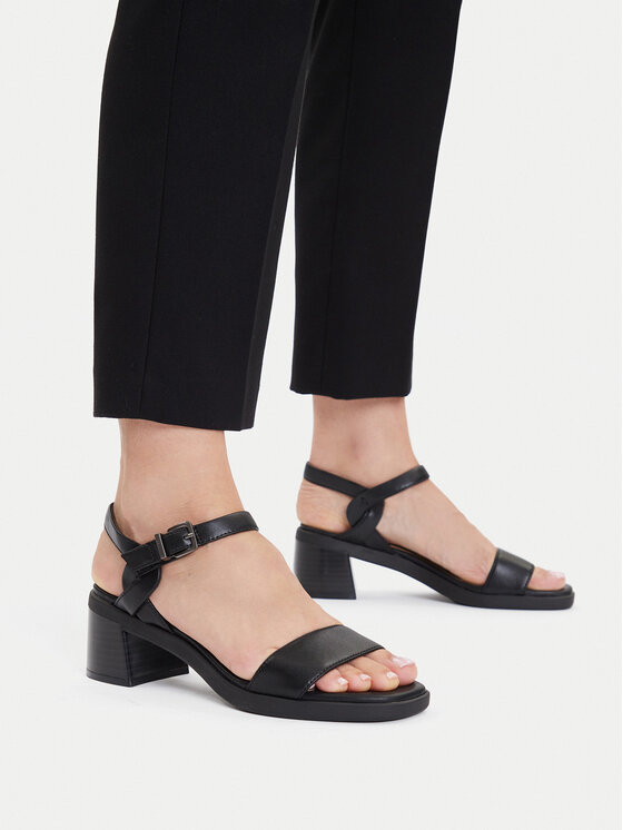 Clarks Босоніжки Clarks Jaylan Ray 26181658 Чорний
