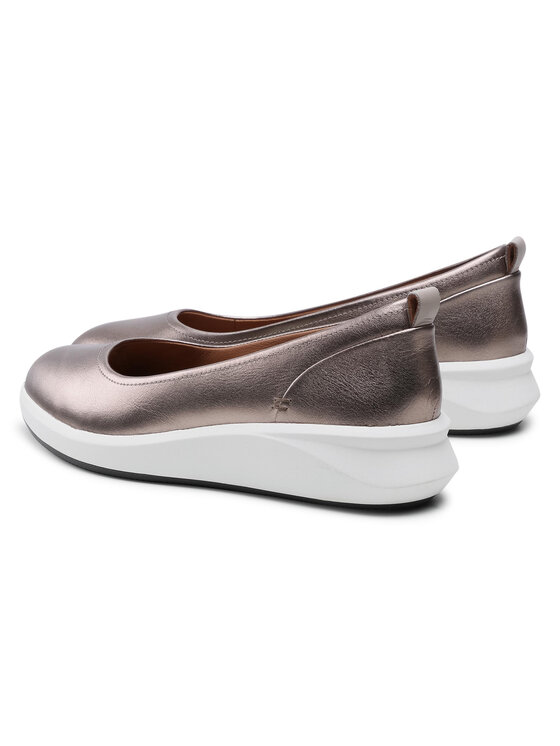 Clarks Обувки Clarks Un Rio Vibe 261604594 Златист