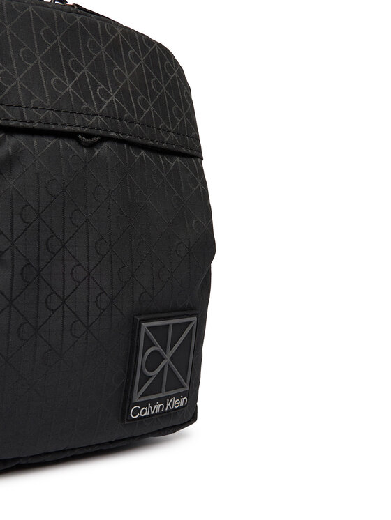 Calvin Klein Saszetka Calvin Klein Utility Emblem Reporter LV04D3303G Czarny