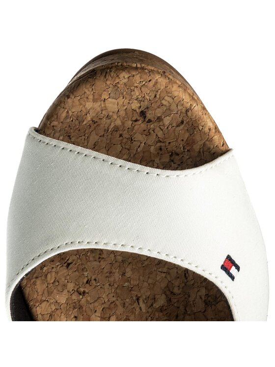 Tommy Hilfiger Sandali Tommy Hilfiger Wedge With Printed Stripes FW0FW02794 Bianco