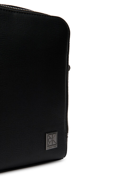 Calvin Klein Geantă crossover Calvin Klein Emblem Hw Reporter LV04D3293G Negru