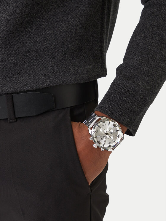 Diesel Sat Diesel Spiked Chronograph DZ4677 Srebrna