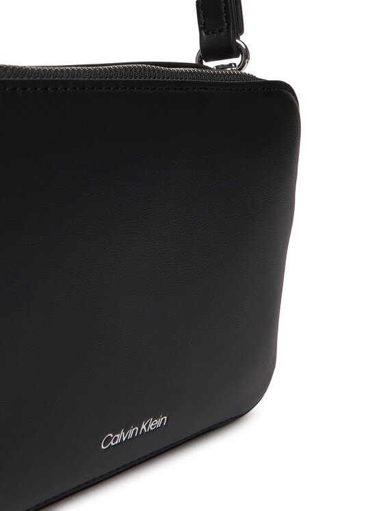 Calvin Klein Ročna torba Calvin Klein Webbing Double Strap Camera Bag LV04F3165G Črna