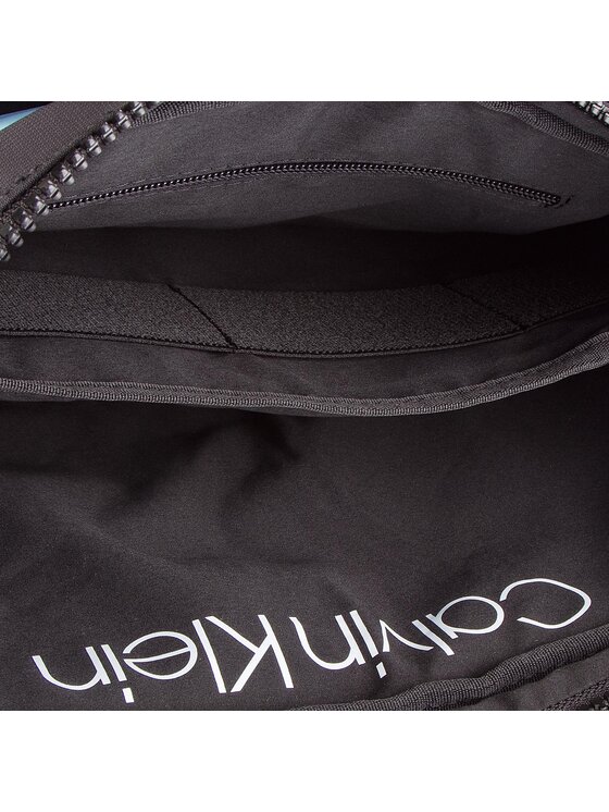 Calvin Klein Porta PC Calvin Klein Clash Laptop Bag K50K504228 Nero