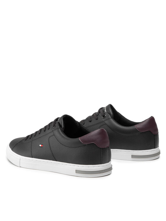 Tommy Hilfiger Sneakersy Tommy Hilfiger Essential Leather Detail Vulc FM0FM04047 Czarny