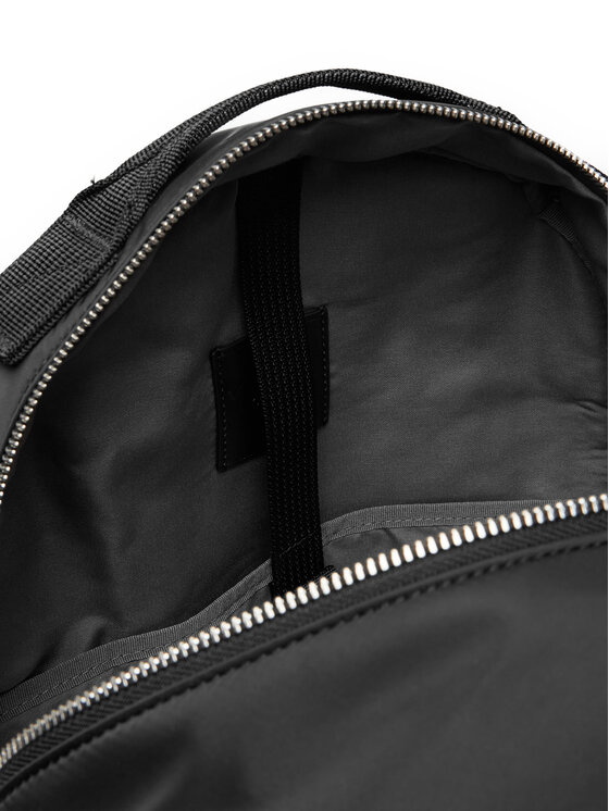 Calvin Klein Nahrbtnik Calvin Klein Sleek Nylon Backpack LV04D3042G Črna