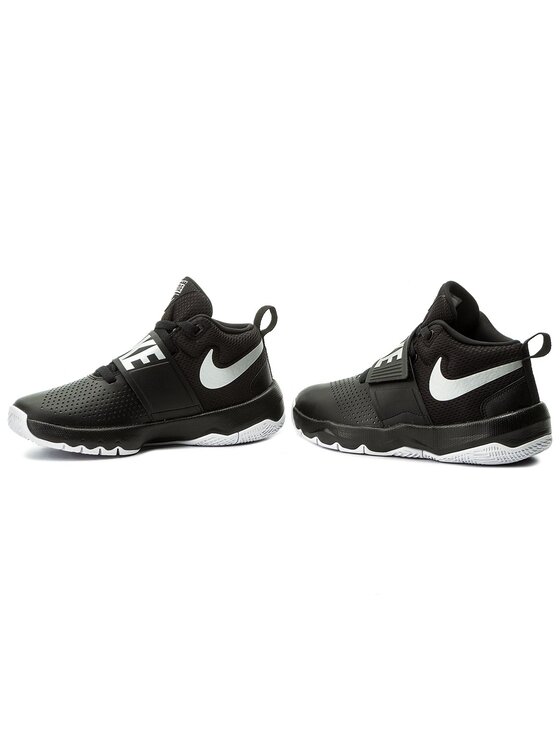 Nike Обувки за баскетбол Nike Team Hustle D 8 (GS) 881941 001 Черен