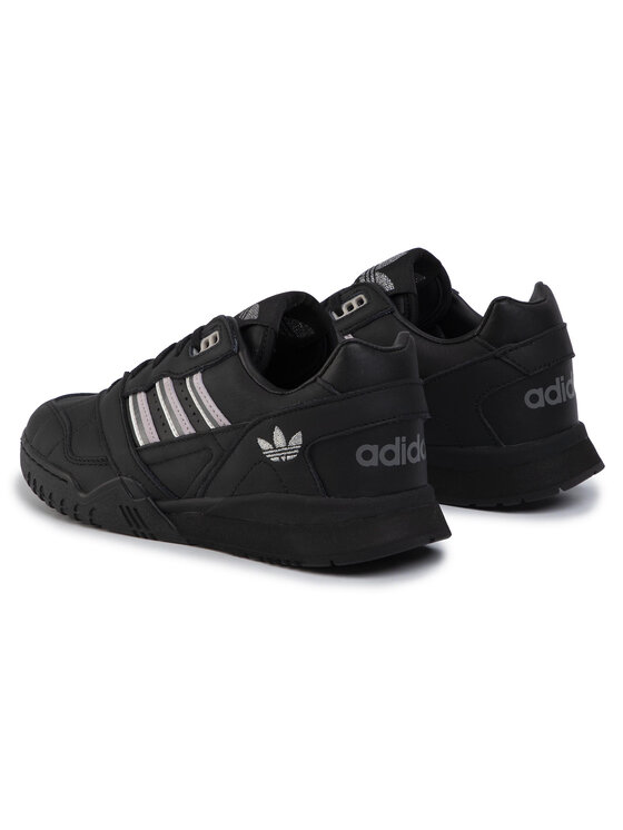 adidas Superge adidas A.R. Trainer W EE5412 Črna