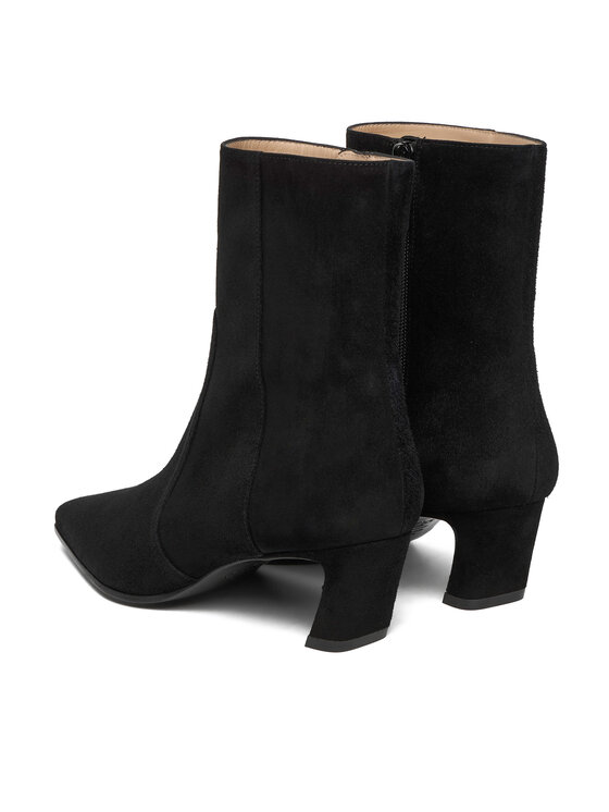 Stuart Weitzman Škornji Stuart Weitzman Stassi SM498 Črna
