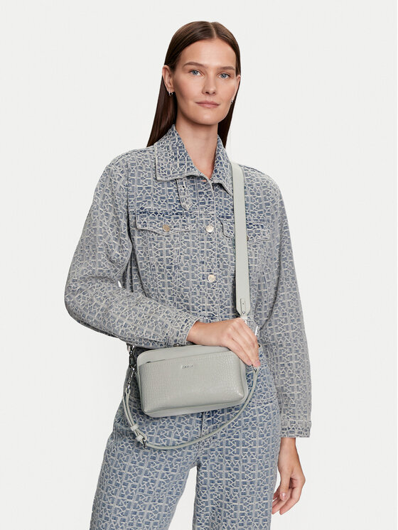 Calvin Klein Дамска чанта Calvin Klein Ck Must Conv Camera Bag K60K612110 Сив