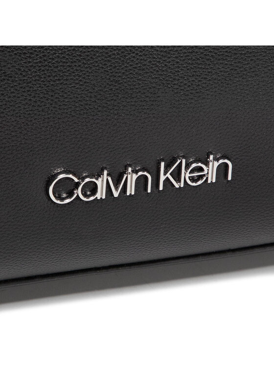 Calvin Klein Geantă Calvin Klein Ck Chain Shopper K60K606684 Negru