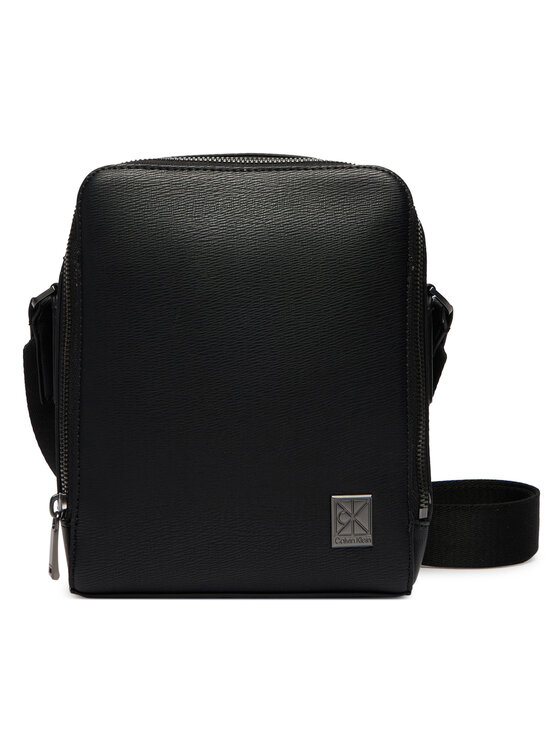 Calvin Klein Torbica za okrog pasu Calvin Klein Emblem Hw Reporter LV04D3293G Črna