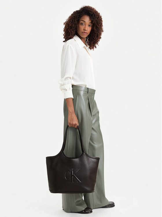 Calvin Klein Torebka Calvin Klein Bold Ck Shopper LV04F3562G Brązowy ciemny