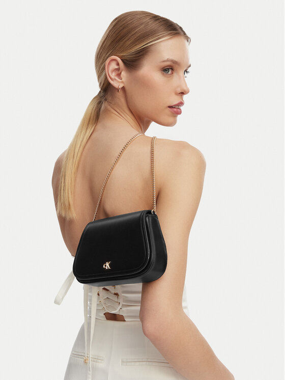 Calvin Klein Rankinė Calvin Klein Ck Curved Wallet On Chain LV04F1153G Juoda