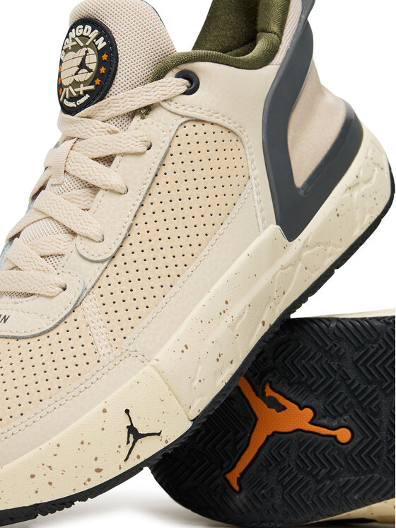 Nike Обувки за баскетбол Nike Day1 E.O. (GS) FQ1306 103 Бежов