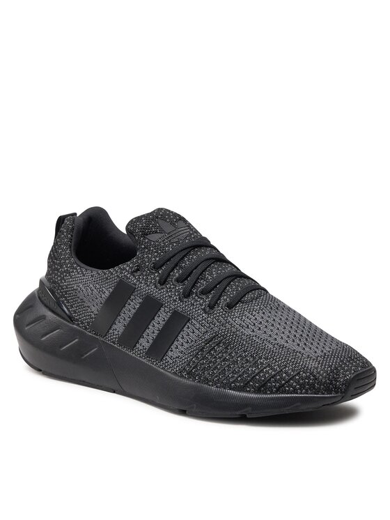 adidas Снікерcи adidas Swift Run 22 GZ3500 Чорний