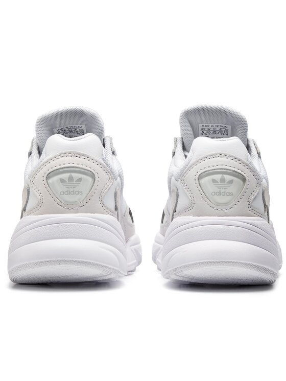 adidas Снікерcи adidas Falcon W B28128 Білий