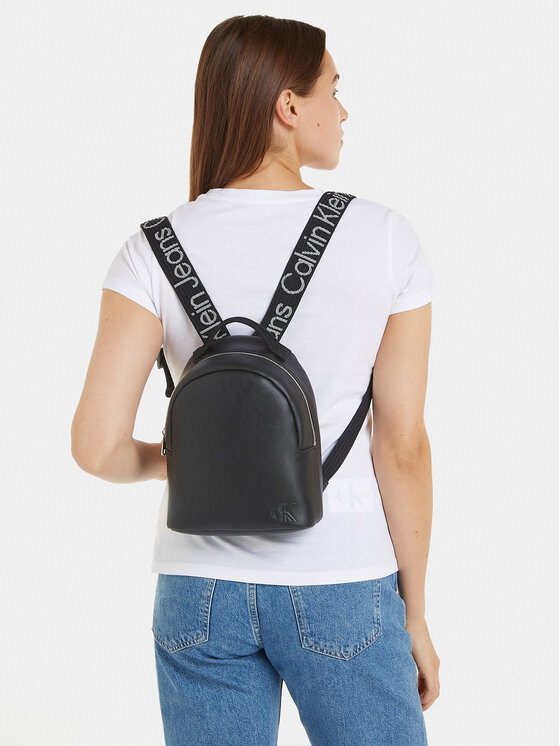 Calvin Klein Jeans Nahrbtnik Calvin Klein Jeans Ultralight Micro Bacpack25 Pu K60K611942 Črna
