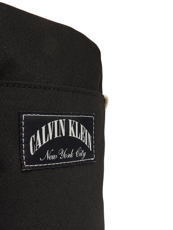 Calvin Klein Maža rankinė Calvin Klein Graphic Capsule Reporter LV04D3346G Juoda