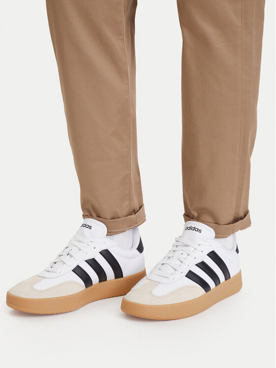 adidas Snīkeri adidas Barreda JR1205 Balts