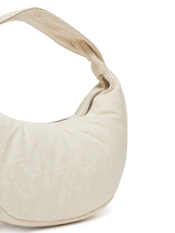 Calvin Klein Táska Calvin Klein Ckj Monogram Pinched Medium Shou LV04F3206G Ekru