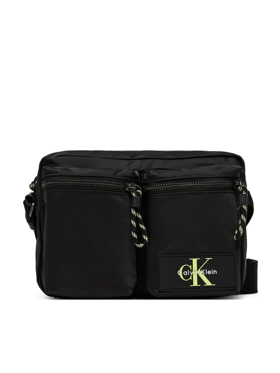 Calvin Klein Мъжка чантичка Calvin Klein Tech Utility Camera Bag LV04G3178G Черен