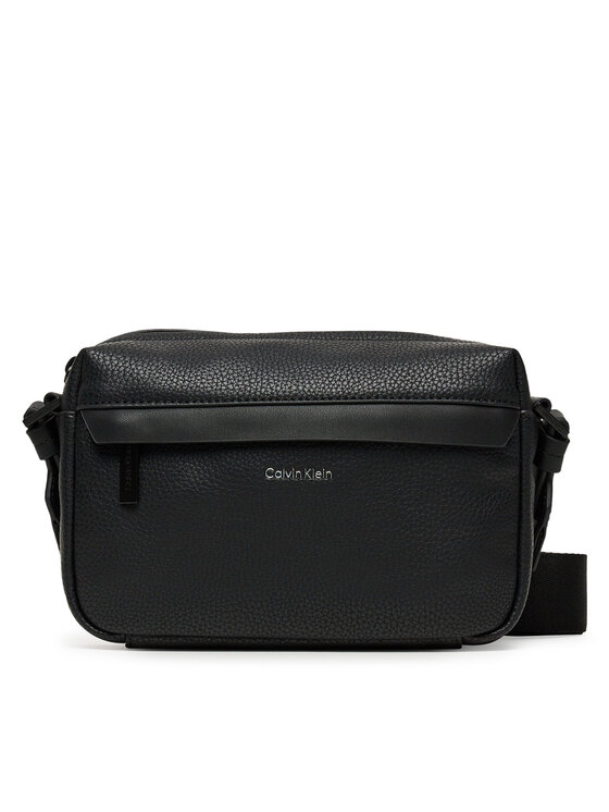 Calvin Klein Válltáska Calvin Klein Ck Must Camera Bag LV04D3084G Fekete
