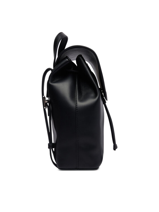 Calvin Klein Nahrbtnik Calvin Klein Bold Ck Flap Mini Backpack LV04F3893G Črna