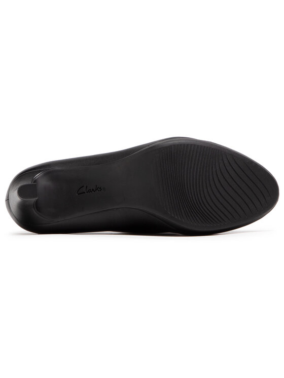 Clarks Туфлі Clarks Ambyr Joy 261577644 Чорний