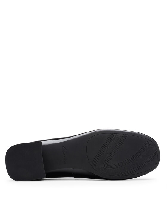 Clarks Туфлі Clarks Daiss 30 Shine 26174712 Чорний