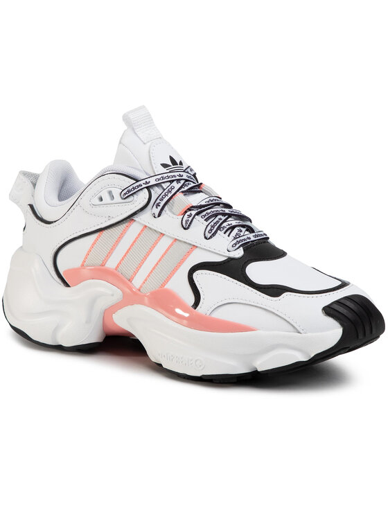 adidas Sneakers adidas Magmur Runner W EG5435 Bianco