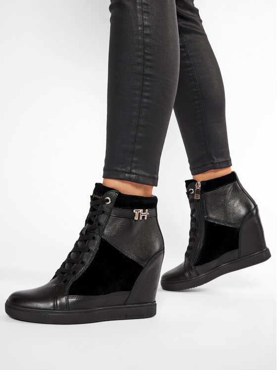 Tommy Hilfiger Sneakers Tommy Hilfiger Hardware Sneaker Wedge FW0FW04303 Nero