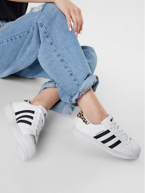 adidas Снікерcи adidas Superstar J GW4062 Білий