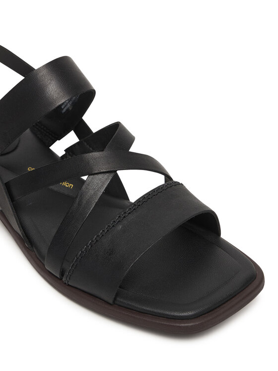 Clarks Босоніжки Clarks Ariany Strap 26185800 Чорний