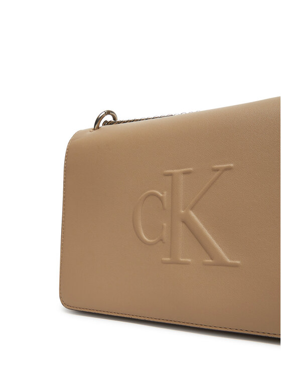 Calvin Klein Jeans Ročna torba Calvin Klein Jeans Sculpted Ew Flap25 Shoulder Bag LV04K3035G Bež