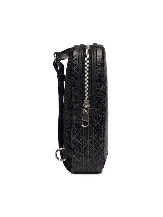 Calvin Klein Crossover torbica Calvin Klein Emblem Aop Coated Square Sling LV04D3335G Crna