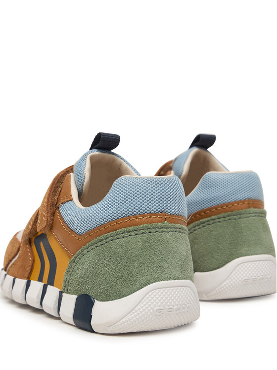 Geox Сникърси Geox B Iupidoo Boy B3555D 02214 C5G2Q Кафяв