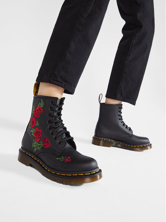 Dr. Martens Берци Dr. Martens 1460 Vonda 24722001 Чорний
